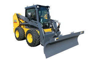 Earthmoving <span class=keywords><strong>Equipment</strong></span> XC770K <span class=keywords><strong>Skid</strong></span> Steer Loader 900kg nilai beban 3400 berat operasi kinerja kerja yang baik 3750*2000*2997MM - Product Image 3