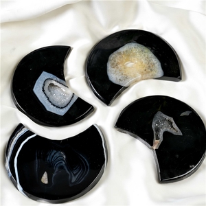 Prix de gros : Pierres de guérison en agate noire druzy sculptée, en forme de lune, style vintage traditionnel spirituel, pour la lithothérapie - Product Image 1