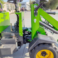 Minipala caricatrice frontale compatta per impieghi gravosi, portata nominale 300 kg, azionamento idraulico, attrezzatura agricola e da costruzione