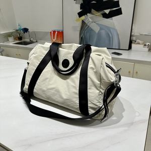 Bolsa de Viaje Impermeable de Gran Capacidad, Multifuncional, de Mano y Bandolera, para Ocio - Product Image 2