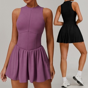 Tenue de sport pour femmes, robe de <span class=keywords><strong>tennis</strong></span> zippée, vêtements de sport pour le golf, le pickleball, la course à pied, robe sans manches avec shorts intégrés et poches - Product Image 4