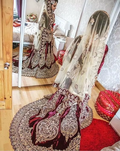ATIYA LIBAS nupcial indio/pakistaní acetato Lehenga Choli con parte superior larga y Trail Zardozi adornado para boda - Product Image 2