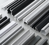 Accessoires de profilés de fenêtres et de portes en PVC/UPVC sur mesure, usine OEM, écologiques, durables, design moderne, pour cuisine, salle de bain, supermarché