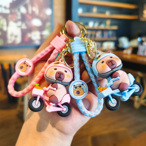Llavero de gel de silicona Capibara en bicicleta, regalo de dibujos animados, llavero de anime lindo, colgante para bolso empaquetado individualmente - Product Image 2