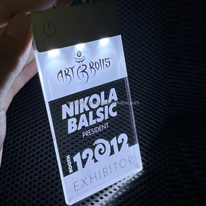 Placa de Identificación Electrónica LED con Logotipo Personalizado, Etiqueta de Plástico, Alimentada por Batería, Panel Táctil, Pantalla Desplazable para Personal de Hotel, Nuevo Producto 2026 - Product Image 2