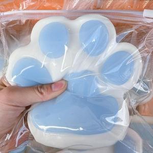 Jouets sensoriels anti-stress en TPR simulé en forme de patte de chat personnalisables unisexes de 4,72 pouces pour les enfants de 5 à 7 ans - Product Image 1