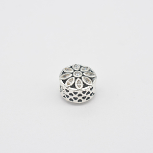 Hueco S925 <span class=keywords><strong>de</strong></span> <span class=keywords><strong>la</strong></span> CZ <span class=keywords><strong>de</strong></span> <span class=keywords><strong>la</strong></span> plata esterlina <span class=keywords><strong>de</strong></span> cristal bola redonda encantos - Product Image 5