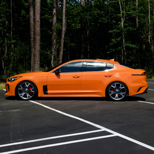 Oferta Única 2021 para Stinger GT Limited Edición Naranja Neón, Sedán V6 Twin Turbo con Tracción en las Cuatro Ruedas, Asientos de Cuero en Venta - Product Image 1