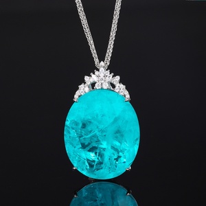 Collier pendentif ovale en cuivre imitation jade de haute qualité, élégant et écologique, 25*30mm, pour femme, idéal pour les occasions décontractées et le bureau - Product Image 3