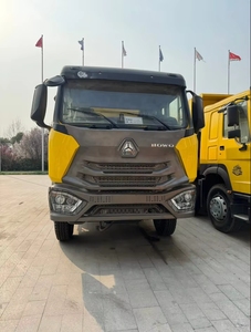 Camión Volquete Pesado SINOTRUCK HOWO NX 8X4, Capacidad de 41-50t, Diésel, Transmisión Manual, Euro 5, Transporte de Ingeniería - Product Image 2