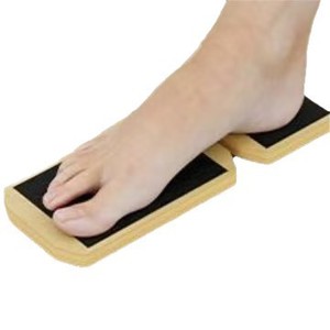 Planche d'équilibre en bois pour étirements des pieds, entraînement de la force de la cheville, exercices de yoga, design moderne et simple - Product Image 1