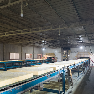 <span class=keywords><strong>Laine</strong></span> <span class=keywords><strong>de</strong></span> <span class=keywords><strong>verre</strong></span> à faible conductivité thermique, matériau d'isolation thermique écologique R4.0 pour les cloisons extérieures des entrepôts - Product Image 4