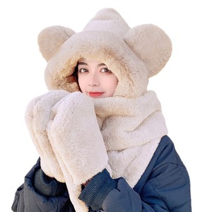Conjunto de tres piezas de felpa para invierno: bufanda, gorro y guantes de piel de conejo Rex para mujer adulta, elegante para el día a día. - Product Image 5