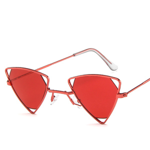 Gafas de Sol Modernas para Mujer 2024, Gafas de Sol Minimalistas de Moda, Estilo Hip Hop <span class=keywords><strong>Steampunk</strong></span>, Montura Metálica Triangular, Color Negro - Product Image 2