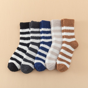 Calzini termici in pile in poliestere a righe invernali Casual a righe che assorbono sudore da uomo - Product Image 1