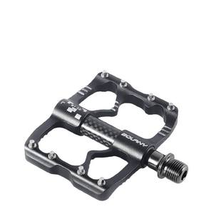 Pédales de vélo Bolany, corps en alliage d'aluminium, axe en fibre de carbone, roulement scellé, antidérapantes, pour VTT, noir et rouge - Product Image 3