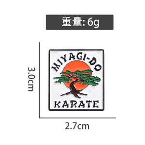 Spille <span class=keywords><strong>Miyagi</strong></span> Do Karate smaltato spille da ventaglio di arti marziali personalizzate spille risvolti gioielli regalo per cartoni animati - Product Image 6