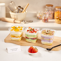 Boîtes carrées en plastique PET transparentes de qualité alimentaire avec couvercle pour gâteaux, pâtisseries, desserts, emballage jetable avec revêtement UV
