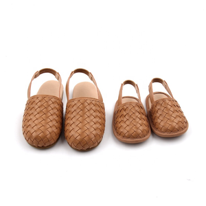 Babyhapy Été 2025 Extérieur Minimaliste Enfants Garçons Filles Sandales Tressées Cuir Tan Tissées Sandales Claquettes - Product Image 1