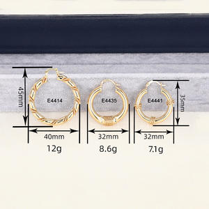 Orecchini a Cerchio Intrecciati Havva Placcati in Oro 18K Design Classico Unisex per Uso Quotidiano - Product Image 6