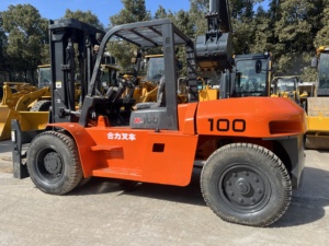 Chariot élévateur diesel Heli 10T d'occasion de haute qualité, moteur ISUZU, 4x4, mât 2/3 étages, excellent état, pompe de boîte de vitesses, vente chaude - Product Image 3