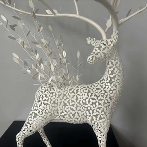 Sculpture artistique en acier inoxydable ajourée en forme de <span class=keywords><strong>cerf</strong></span> avec motif floral pour <span class=keywords><strong>la</strong></span> décoration intérieure contemporaine - Product Image 4