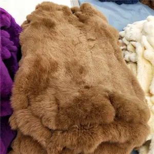 Gran tamaño, piel de conejo Rex 100% Natural, piel de conejo personalizada teñida, Pelt de piel de conejo a la venta