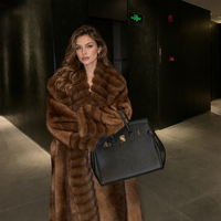 Manteau en fausse fourrure de sable haut de gamme de luxe pour femme, long, épais et chaud pour l'hiver, col en V, sur mesure UMOO, entièrement en cuir, veste d'extérieur