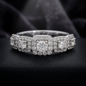 Bague de fiançailles classique pour femme en or 14 carats avec cinq pierres, diamants naturels 0,85 carat au total, plaqué rhodium, design halo carré en grappe - Product Image 1