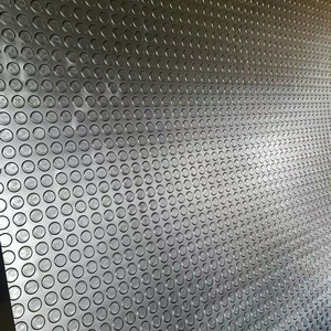 Tapis de sol en caoutchouc à coins de haute qualité, adapté aux coffres de camions et aux sols industriels - Product Image 1
