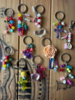 Porte-clés en perles colorées à faire soi-même, fait à la main, pour enfants, breloques pour sac d'école, pendentif mignon en forme de cœur, nœud, fleur, pompon, cadeaux pour filles