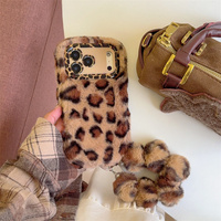 Étui de luxe en peluche léopard chaud et mignon pour l'hiver, avec support de cadre d'appareil photo, pour iPhone 18 17 16 15 14 13 Pro Max pour filles