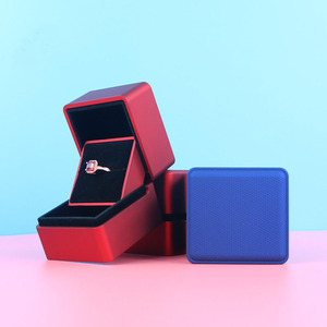 Caja de Joyería LED en Oferta, Cajas de Joyería Personalizadas con Logotipo, Caja de Joyería de Plástico Lacado - Product Image 2
