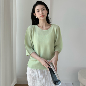 Miyake Plissé 2025 Nouvelle Collection Été Femme Vintage Respirant Manches Cinq-Quarts T-Shirt Veste Polyvalente Grande Taille - Product Image 1