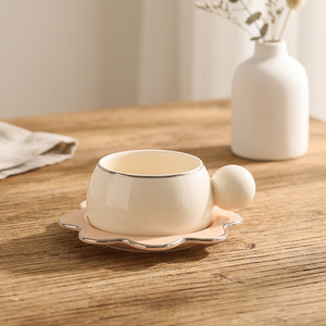 Juego de Taza y Platillo de Porcelana de Color Sólido, Estilo Nórdico Minimalista, Reutilizable, Ecológico, 180 ml, Diseño de Lujo Ligero para Hogar y Oficina - Product Image 5