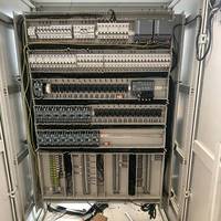 Gabinete de Distribución Solar para Exteriores, Impermeable, con Panel de Automatización para Granjas Solares