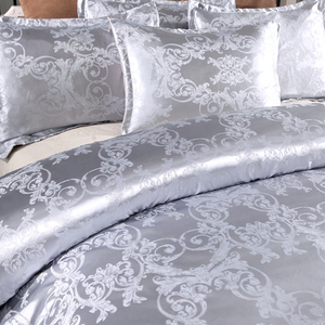Design européen <span class=keywords><strong>240x260</strong></span> <span class=keywords><strong>Polyester</strong></span> Soie Satin Argent Jacquard <span class=keywords><strong>Housse</strong></span> <span class=keywords><strong>de</strong></span> <span class=keywords><strong>couette</strong></span> avec motif imprimé Ensemble <span class=keywords><strong>de</strong></span> literie <span class=keywords><strong>de</strong></span> luxe - Product Image 2