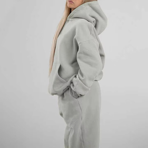Tuta Sportiva Personalizzata Plus Size per <span class=keywords><strong>Donna</strong></span>, Felpa Corta Traspirante e Pantaloni Jogger Oversize Casual - Product Image 4