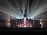 Projecteurs LED Polarlights 350W BWS 3-en-1 Beam Spot Wash avec hybride CMY+CTO pour scène, télévision et événements