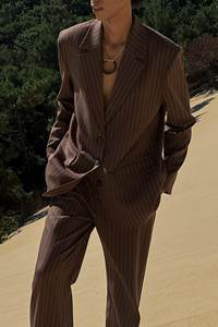 Xiuyu OEM Ladies Officewear <span class=keywords><strong>Blazer</strong></span> oversize <span class=keywords><strong>a</strong></span> <span class=keywords><strong>righe</strong></span> da <span class=keywords><strong>donna</strong></span> <span class=keywords><strong>Blazer</strong></span> sostenibile - Product Image 4