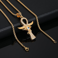 Nouveau produit RH Collier pendentif œil d'Horus Vente chaude Plaqué or 18 carats Acier inoxydable Vintage Motif ailes Ankh Bijoux de mode