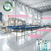 Ligne de production d'eau entièrement automatique certifiée CE avec machine de remplissage CGF50-50-15 24000BPH, souffleur RO 3 en 1 pour bouteille PET