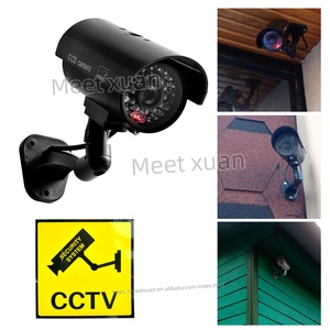 Caméra factice de sécurité extérieure/intérieure avec LED rouge clignotante – Non fonctionnelle, simulation de vidéosurveillance - Product Image 5