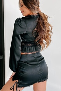 KY Satin Custom Black Blusa de mujer Blusas de manga larga Elegante <span class=keywords><strong>Invisible</strong></span> Cremallera Mini falda Tela de encaje Conjunto de falda de dos piezas - Product Image 3