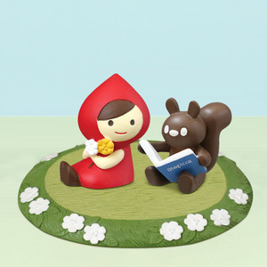 Figurine Little Red Riding Hood And Squirrel Resin Cartoon Home Decoration Craft - Product Image 3