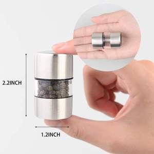 Mini moulin à épices manuel portable, moulin à poivre noir japonais <span class=keywords><strong>de</strong></span> <span class=keywords><strong>poche</strong></span>, saupoudreur d'assaisonnements portatif pour la cuisine domestique - Product Image 1