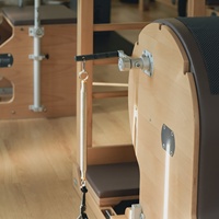Baril d'exercice multifonction en bois d'érable avec réglage coulissant pour Pilates, idéal pour studio et usage domestique