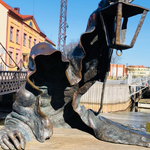 Statua Personalizzata in Bronzo Nero di Fantasma che Emmerge dall'Acqua, Arte Paesaggistica per Piazze, Parchi, Fronti Marini, Hotel e Attrazioni Turistiche - Product Image 4