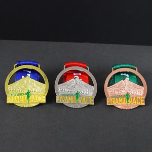 Medallas de Carreras Oro Plata Bronce Diseño Pirámide Montaña Efecto Hueco 1er 2do 3er Lugar Cintas para la <span class=keywords><strong>Gran</strong></span> Carrera de la Pirámide - Product Image 5