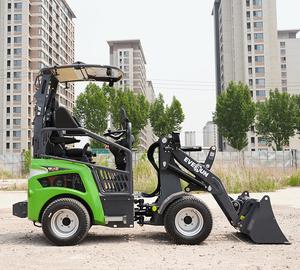 Chargeur frontal électrique miniature EVERUN ER08EH de 0,8 tonne, certifié CE, chargeur articulé à bras long pour l'agriculture et la construction - Product Image 2